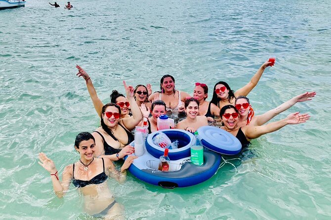 Hip hop party boat cruise & Snorkel: Wonderful time in Punta Cana - The drinks situation: what is included, and what might cost extra