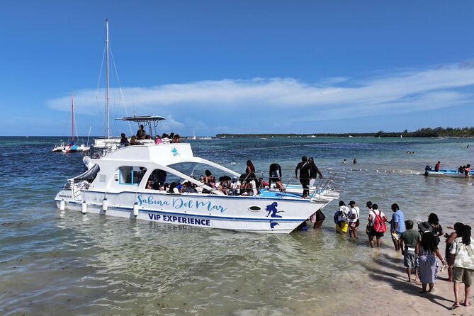 Hip-Hop Party Boat with Dj Live Adults Only and Unlimited Drinks - Getting there: pickup offer and using your mobile ticket