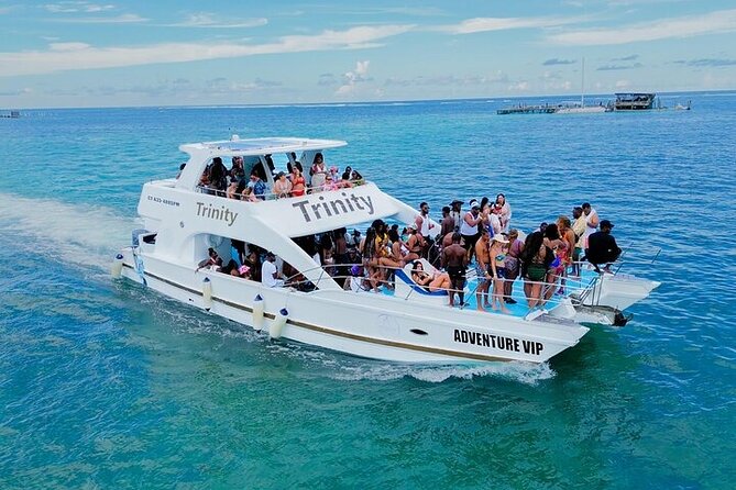 Hip Hop solo para adultos PartyBoat con Bebidas ilimitadas y Bar - Key things to know before you go