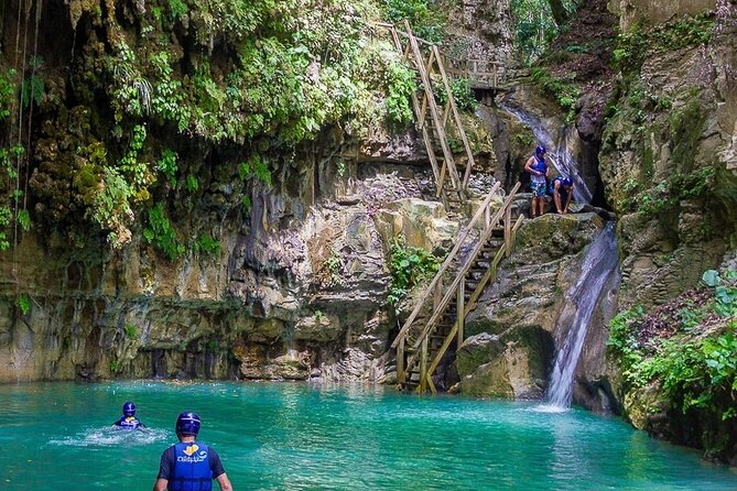 Hotels - Airbnb & villas pick up - WATERFALLS OF DAMAJAGUA - How to Prepare so the Day Feels Fun, Not Exhausting