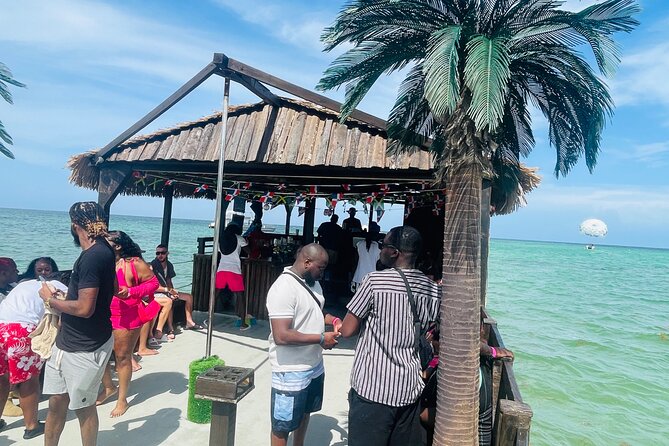 Jamaican Sunset Party Cruise - Scenic Sunset Sailing: Sea Views and Photo-Friendly Moments