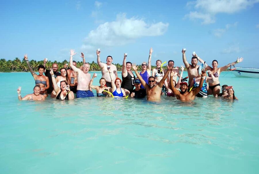 La Romana: Saona Island for Norwegian Sky Cruise Passengers - Getting to Bayahibe: the taxi stand meet-up is the key step