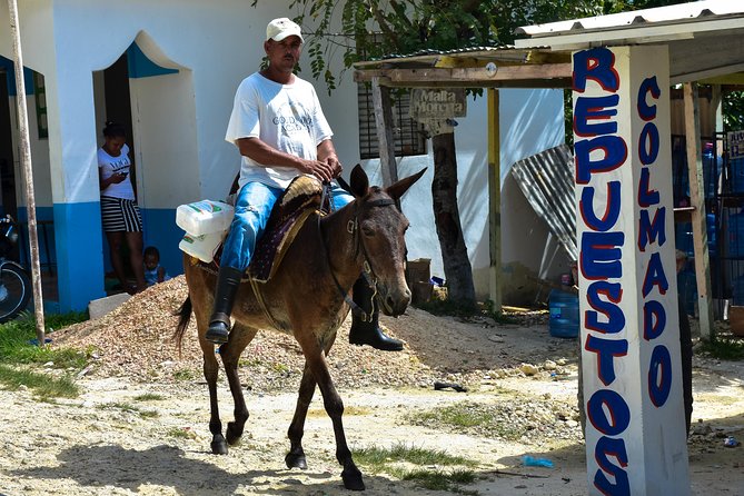 Let's do hiking in Punta Cana - The Anamuya River Break: Pretty Views With Real-World Notes