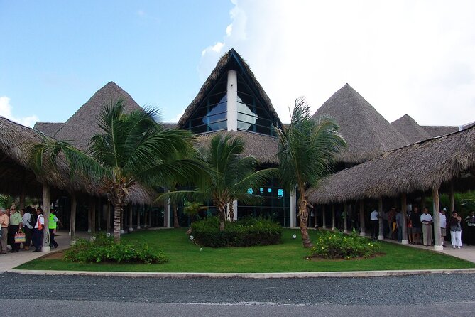 Lopesan Costa Bávaro-Punta Cana Airport Transfer - The 20 to 30 Minute Resort Ride: Comfort and Practical Value