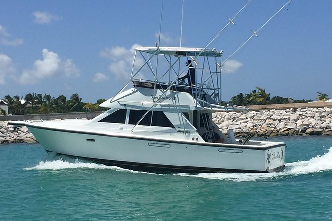 Marlin Fever at Marina Cap Cana -Private Sportfishing Charter - Drinks, snacks, and staying comfortable on a four-hour charter