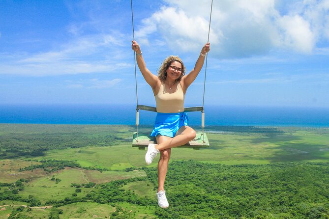Montaña Redonda View 360 All Inclusive - The summit experience: giant swings, floating hammocks, and free exploration