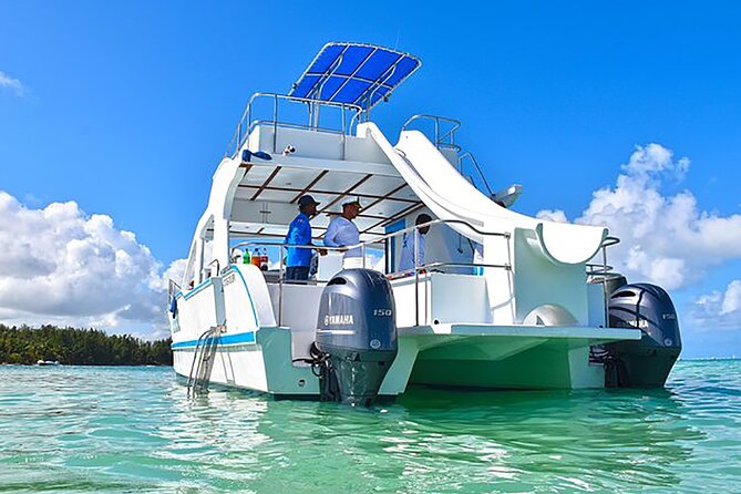 Party Boat / Catamaran Party in Punta Cana - The Natural Ocean Pool: Why It Changes the Whole Cruise