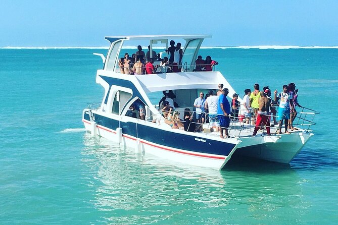 Party Boat /View Dolphins / Snorkling /Free Drinks and Transportation - Entering the Marina: How Boarding Usually Feels