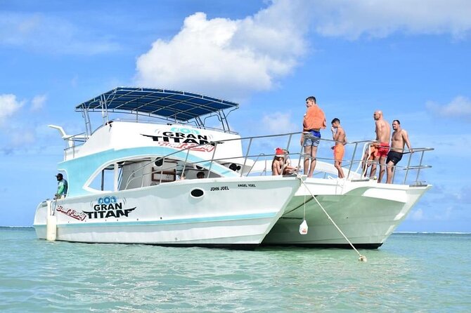 Party Boat /View Dolphins / Snorkling /Free Drinks and Transportation - Snorkeling, Tropical Fish, and the Natural Ocean Pool