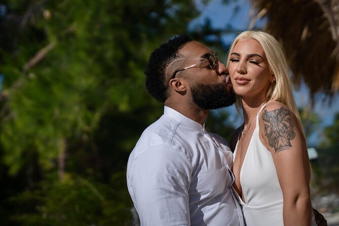 Photographer in Punta Cana, professional photo shoot - What you get after: 100-120 edits plus 10 glossy photos
