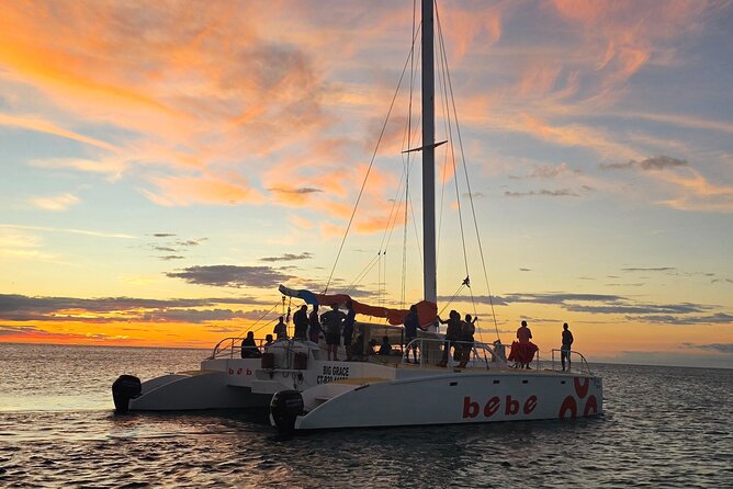 Private Catamaran Cruise to Bahia de las Aguilas - Bahía de las Águilas beach time with a floating bar