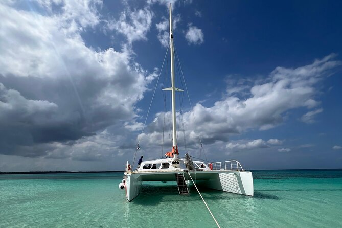 Private Catamaran Cruise to Bahia de las Aguilas - How the 3 hours usually flow: pickup to snorkeling to beach bar