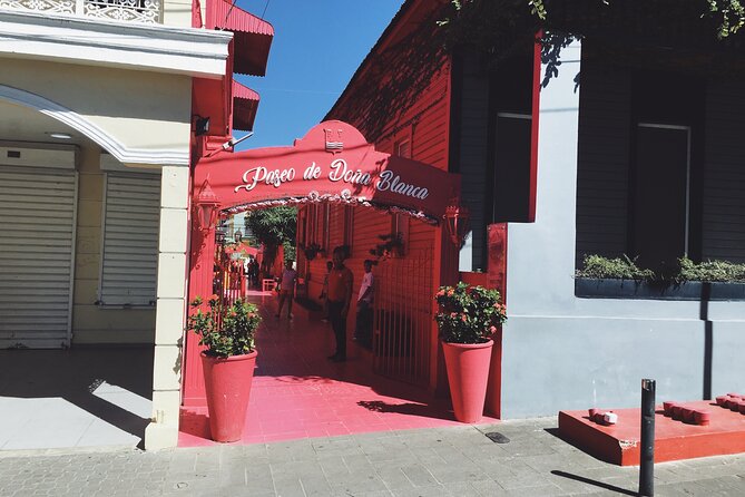 Private Guided Tour: Explore Puerto Plata’s Rich History! - Del Oro Chocolate Factory: where the sweet part stops feeling random
