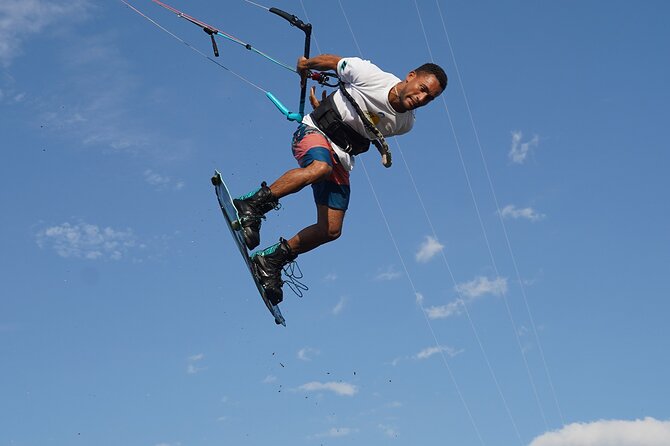 Private Kitesurfing Lessons @ Playa Salinas - Safety and instruction with Humberto: the calm confidence approach