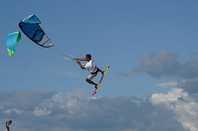 Private Kitesurfing Lessons @ Playa Salinas - Meeting point and timing: finding the end of the beach