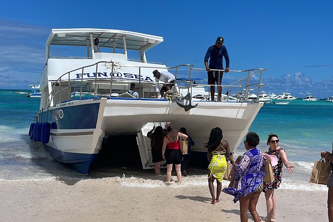 Private Luxury Charter Punta Cana Bavaro - Stop 3, Cabeza de Toro Beach and Virgin Beach: Coconuts and White Sand