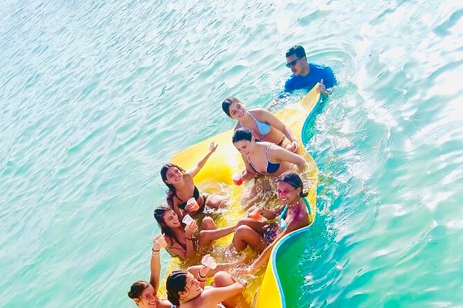 Private Party Boat at Coast of Punta Cana and Bávaro - The Cruise Part: Music, Drinks, and Wildlife-Spotting from the Boat