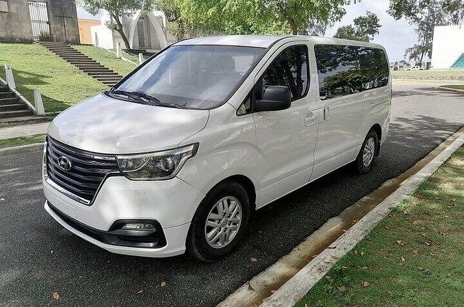 Private Punta Cana Airport (PUJ) Transfers to Bayahibe Hotels - Vehicle and Driver Quality: What Actually Makes It Feel “Professional”