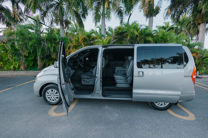 Private Punta Cana Airport Transfers from/to the Hotel 1 ó 2 way - One-Way or Round-Trip: Timing and Why the Drive Can Vary