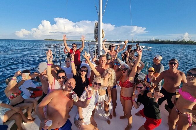 Private Sailing boat Snorkeling at Punta Cana - Food, drinks, and music onboard: what turns it from activity to hangout
