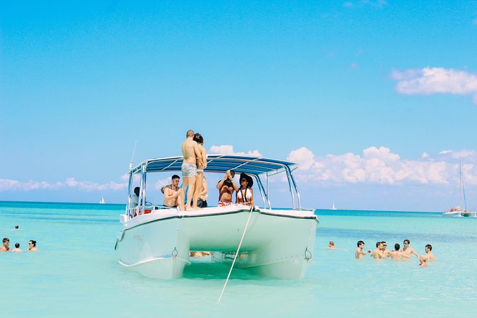 Private Saona Island Excursion - From Punta Cana Pickup to Saona Beach Time