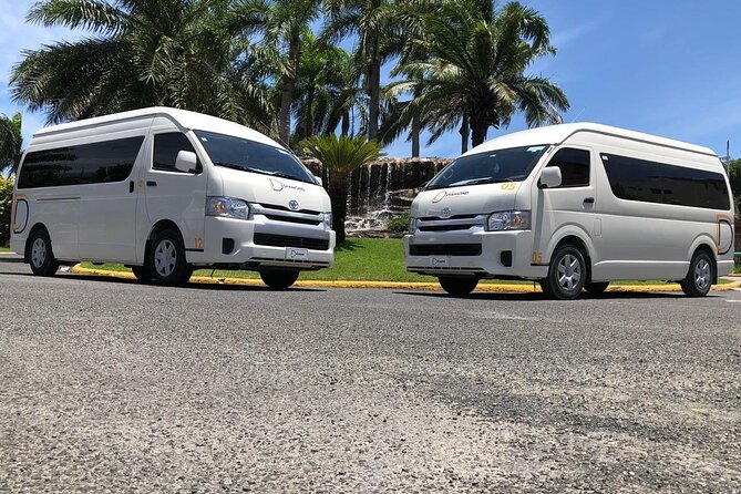 Private Transfer between Santiago Airport and Puerto Plata - Pickup at Santiago Municipal Airport, and what the driver experience feels like