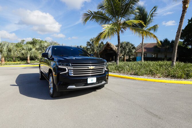 Private transfer from Bávaro Hotels to Punta Cana Airport - Inside the Van: A/C, WiFi, Water, and Drinks for the Short Ride