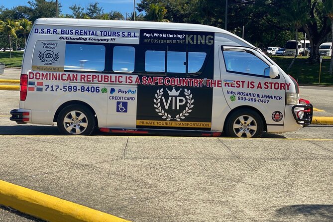 Private Transfer from Santiago Airport to puerto plata - What I like most: sign pickup and comfort touches