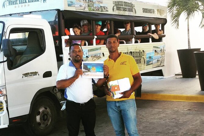 private transfer LUXURY SUBURBAN or CADILLAC round trip PUNTACANA - Price and Value for Groups Up to 6