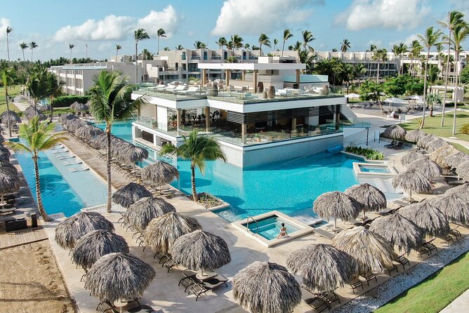Private Transfer Punta Cana Airport to/from Excellence El Carmen - What Happens When You Land at PUJ (Arrival Pickup)