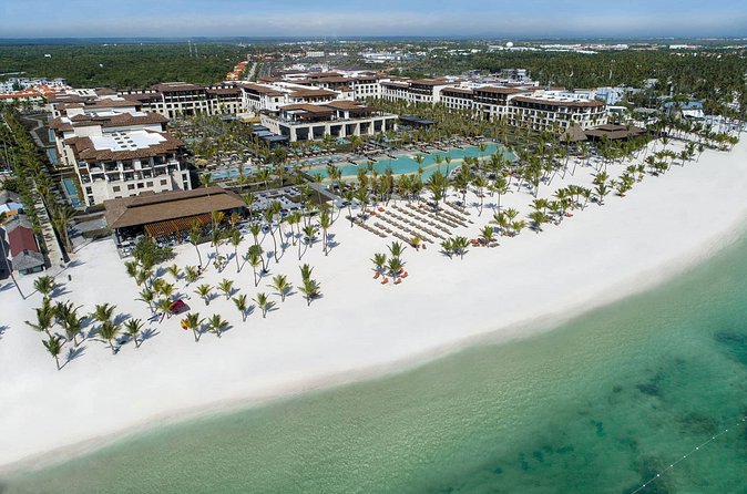 Private Transfer Punta Cana Airport to/from Lopesan Costa Bavaro - Comfort, safety, and the human touch (the part you remember)
