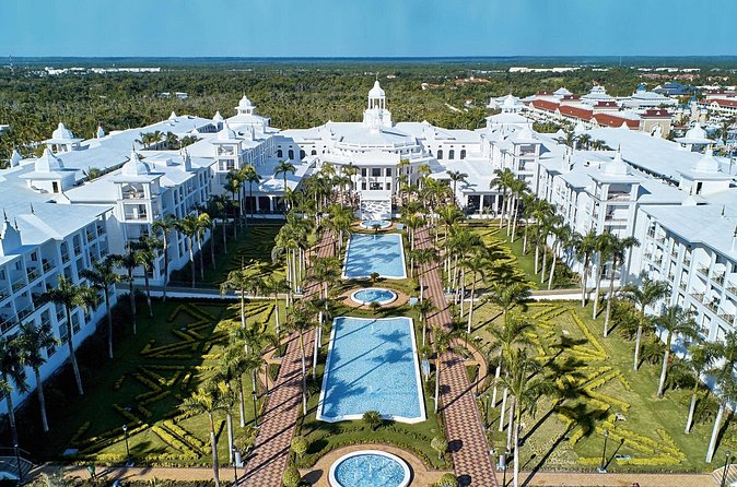 Private Transfer Punta Cana Airport to from Riu Palace Punta Cana - Departing Riu Palace: hotel lobby pickup to PUJ