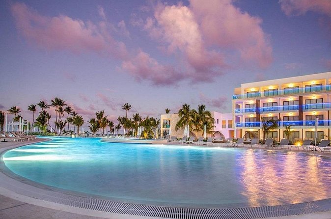 Private Transfer Punta Cana Airport to/from Serenade Punta Cana - The Ride Itself: Quick, Private, and Direct