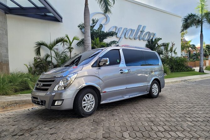 Private Transfers from Punta Cana Airport to hotels in DR - Your Ride Inside the Vehicle: A/C, WiFi, and Bottled Water