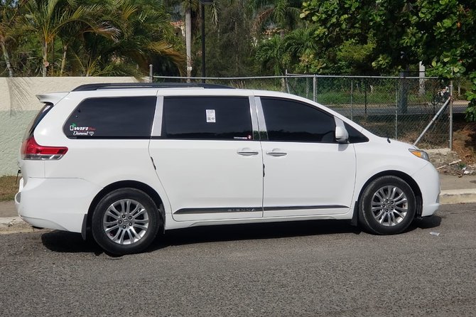 Private Transport from Santiago STI to Puerto Plata - Customs pickup: the name card trick that saves your brain