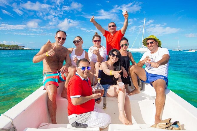 PRIVATE VIP tour Saona Island with Snorkeling, Starfish, Turtles - Snorkeling and mangroves in Cotubanamá National Park: fish, turtles, and quiet water time