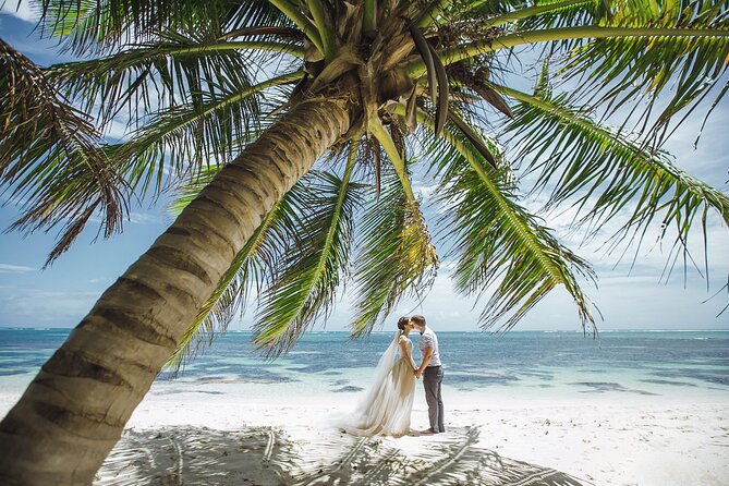 Professional photoshoot in Punta Cana and DR - Book now! - Outfit Planning That Makes Beach Photos Look Premium