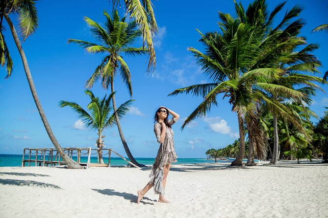 Professional photoshoot in Punta Cana and DR - Book now! - Price and Value: $380 Per Group, Up to 4 People