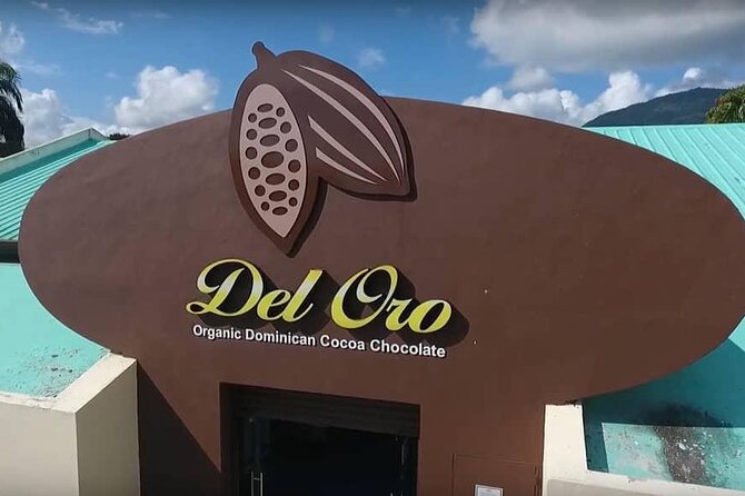 Puerto Plata City Tour - at Amber Cove & Taino bay - Cigars and local materials: Fifi Jewelry and Cigar Store