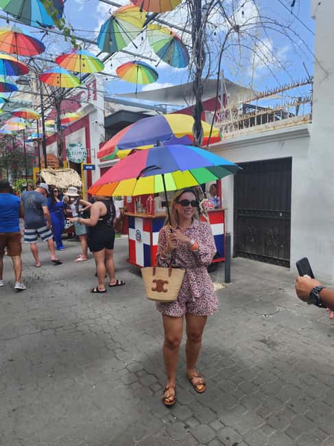 Puerto Plata: Monkey Tour, Fortress, and Historic Center - Photo Stops on Calle de las Sombrillas and Callejón Rosado