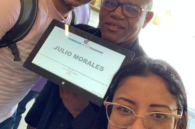 Punta Cana Airport to EXCELLENCE EL CARMEN (Uvero Alto) R/T - Return pickup at the hotel, with your name card