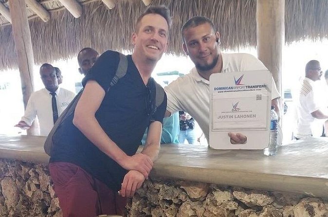 Punta Cana Airport to OCEAN EL FARO (Uvero Alto) R/T - The drive itself: A/C, WiFi, and useful local chatter
