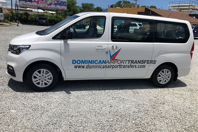 Punta Cana Airport to OCEAN EL FARO (Uvero Alto) R/T - Return trip to PUJ: pickup timing, meeting card, and no last-minute stress