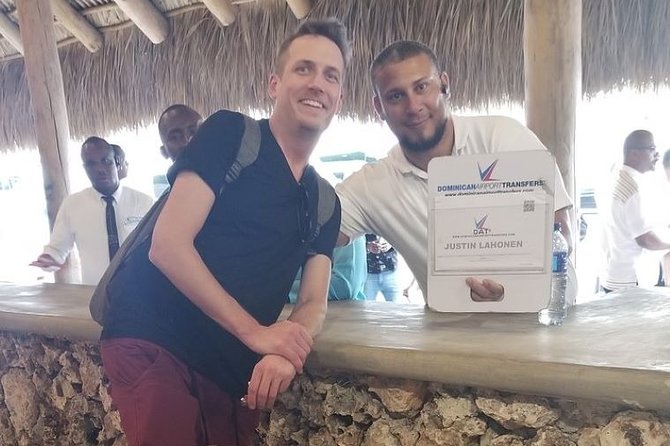 Punta Cana Airport to PARADISUS PALMA REAL in Punta Cana R/T - Hotel Lobby Pickup for Your Return: How to Avoid the Last-Minute Rush