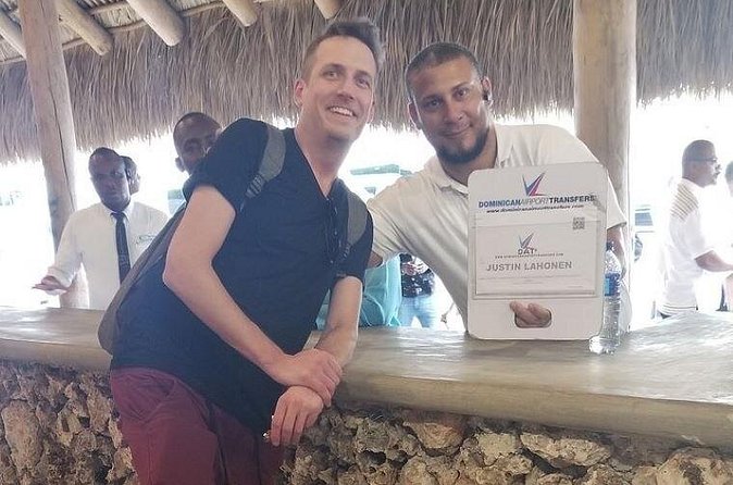 Punta Cana Airport to PARADISUS PALMA REAL in Punta Cana R/T - The Driver Experience: English, Courtesy, and Helpful Updates