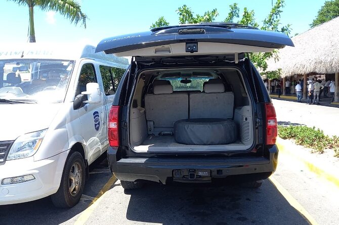Punta Cana & Bávaro Private Transportation - What to Expect at the Dominican Republic Shuttles Stop