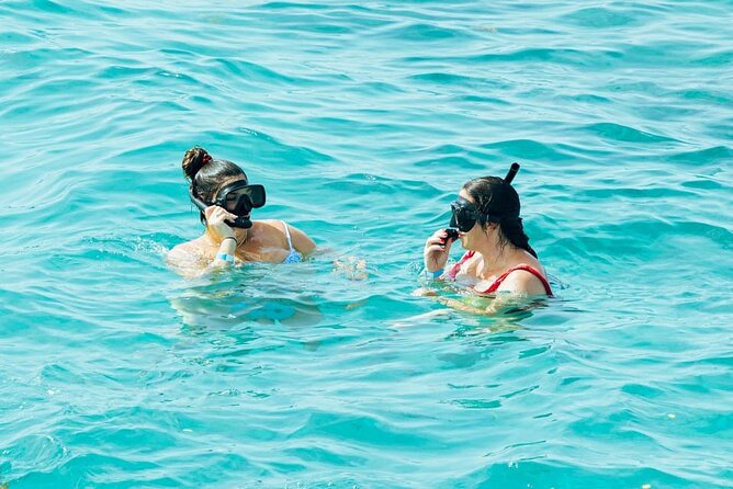 Punta Cana Boat Cruise and Snorkeling with Open Bar - Open bar after snorkeling: national drinks, snacks, and staff entertainment