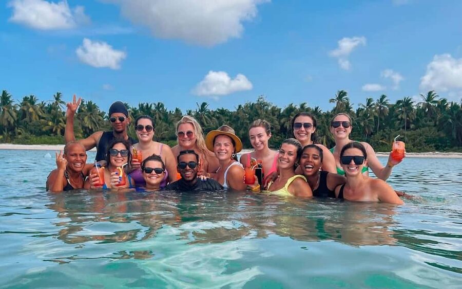 Punta Cana: Booze Cruise with Snorkel and Natural Pool Stop - The crew, guide Vanessa, and what attentiveness looks like on board