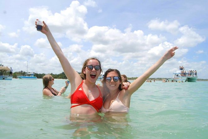 Punta Cana Booze Cruise with Snorkeling, Natural Pool & Open Bar - Pickup, Timing, and Group Size: The Stuff That Makes or Breaks the Day
