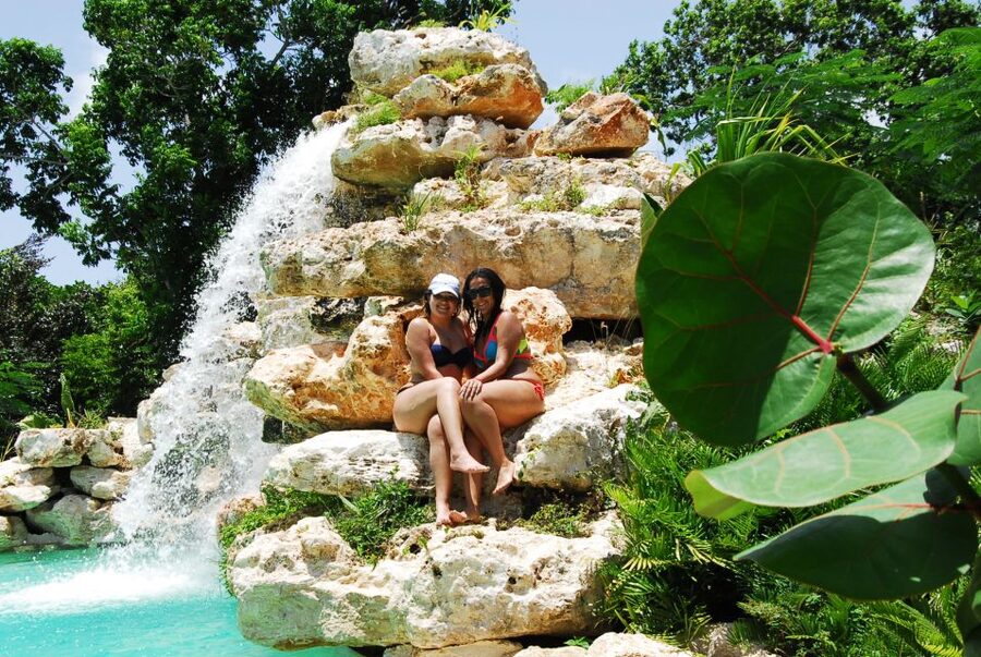 Punta Cana: Buggy Ride, Blue Cenote Lagoon and Jungle River - Lunch and the Reality of Food Expectations